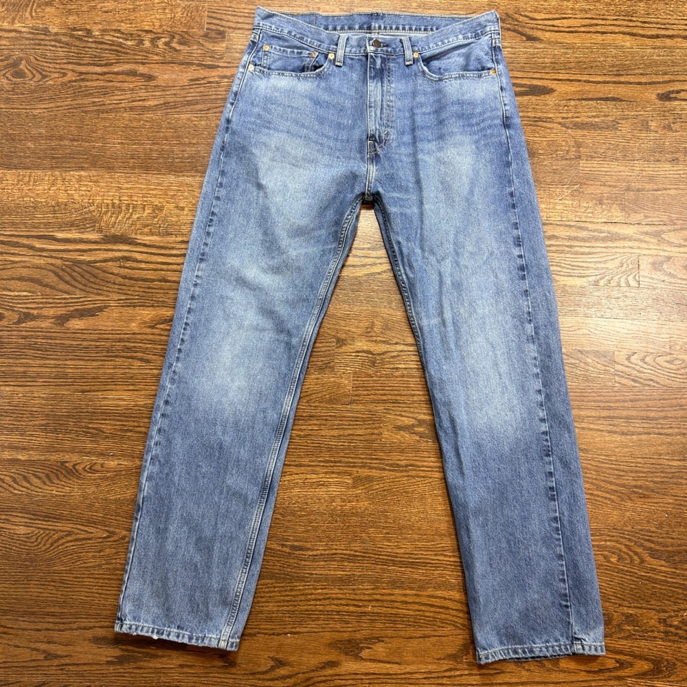 Levis 505 Jeans Mens 36 x 32 Straight Leg Medium Wash Blue Denim